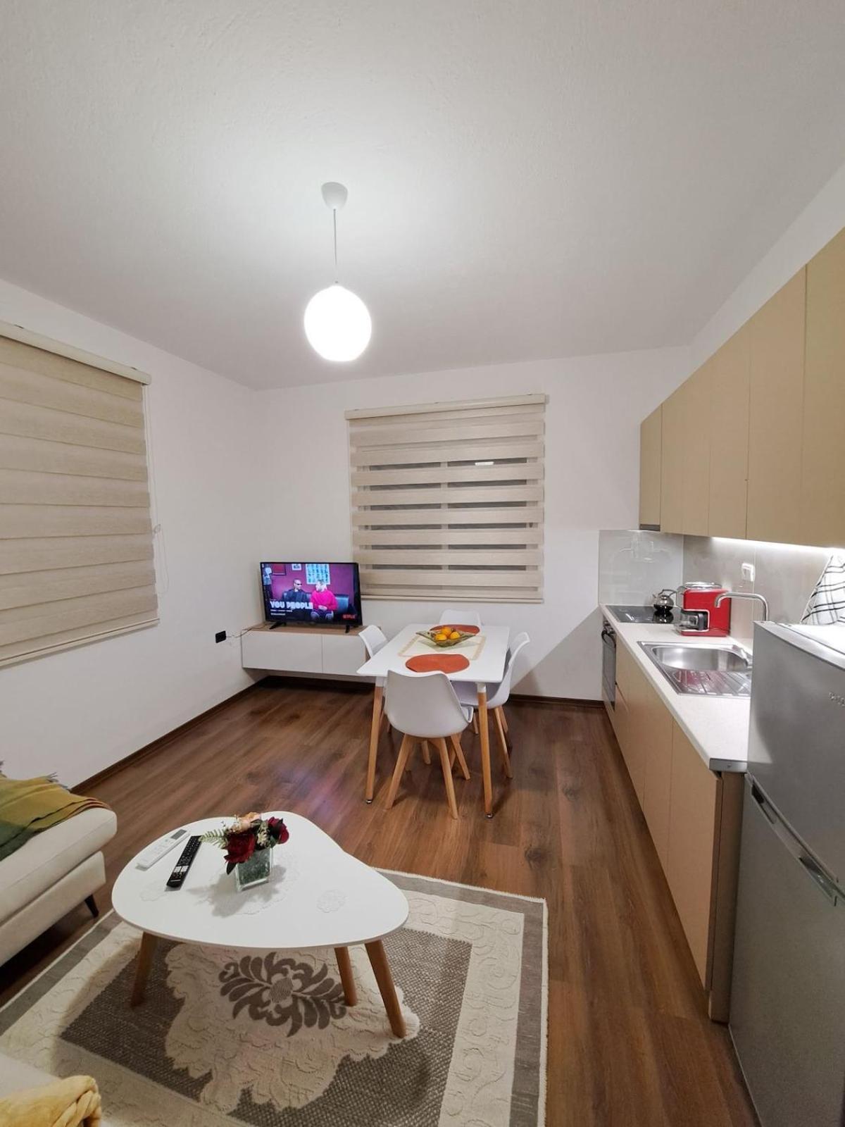 Lake Apartment Apartment Tirana